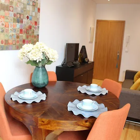 The Concierge - Metro Loft Porto