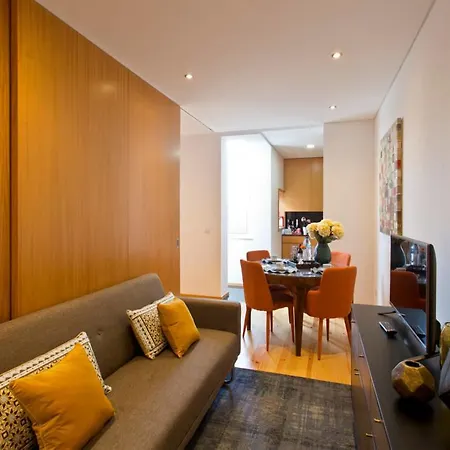The Concierge - Metro Loft Apartment *